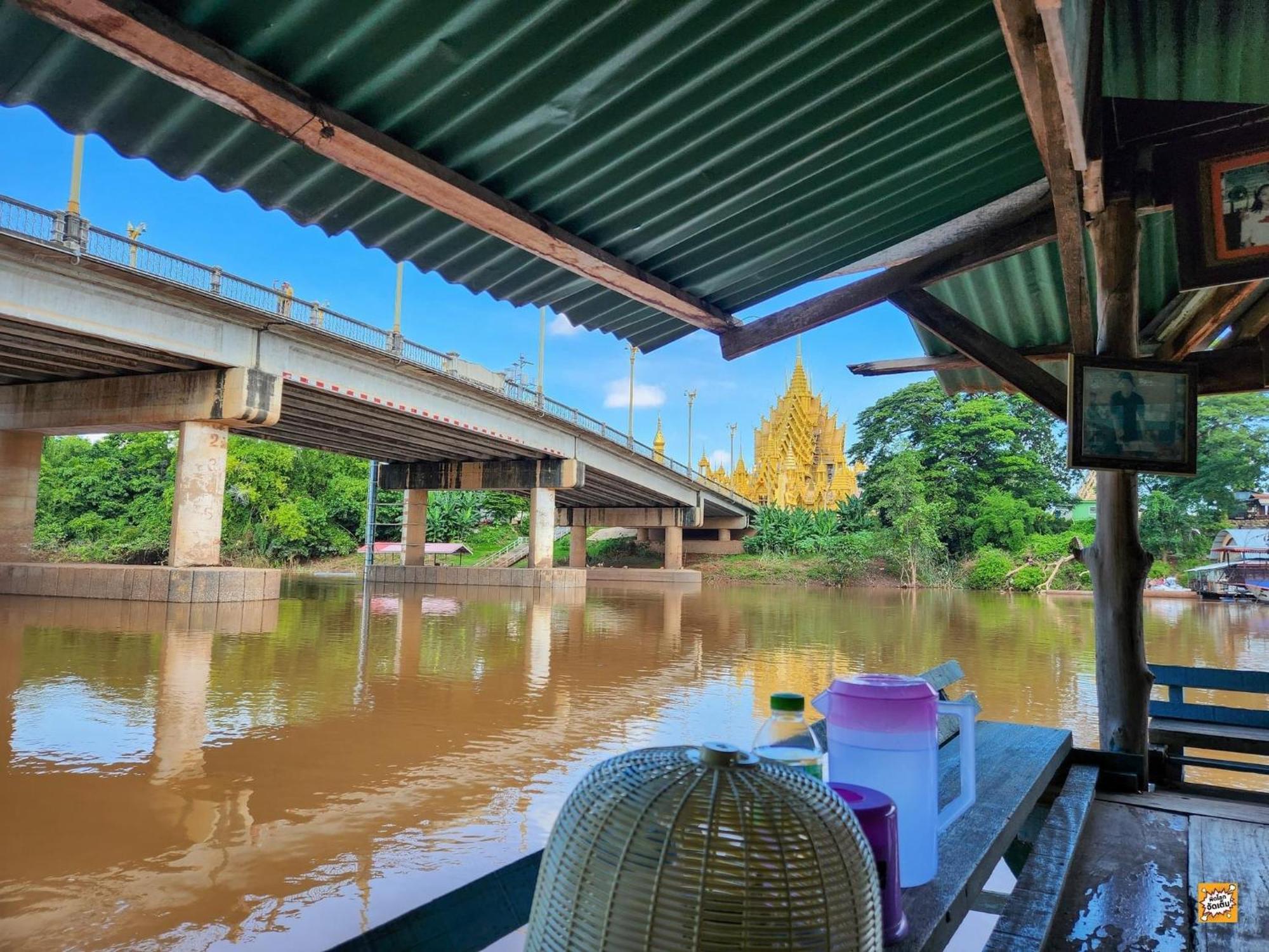 Hostelbed And Retreat Phitsanulok Eksteriør billede