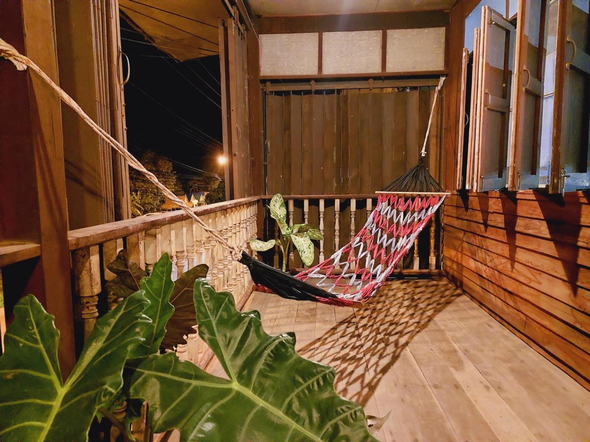 Hostelbed And Retreat Phitsanulok Eksteriør billede
